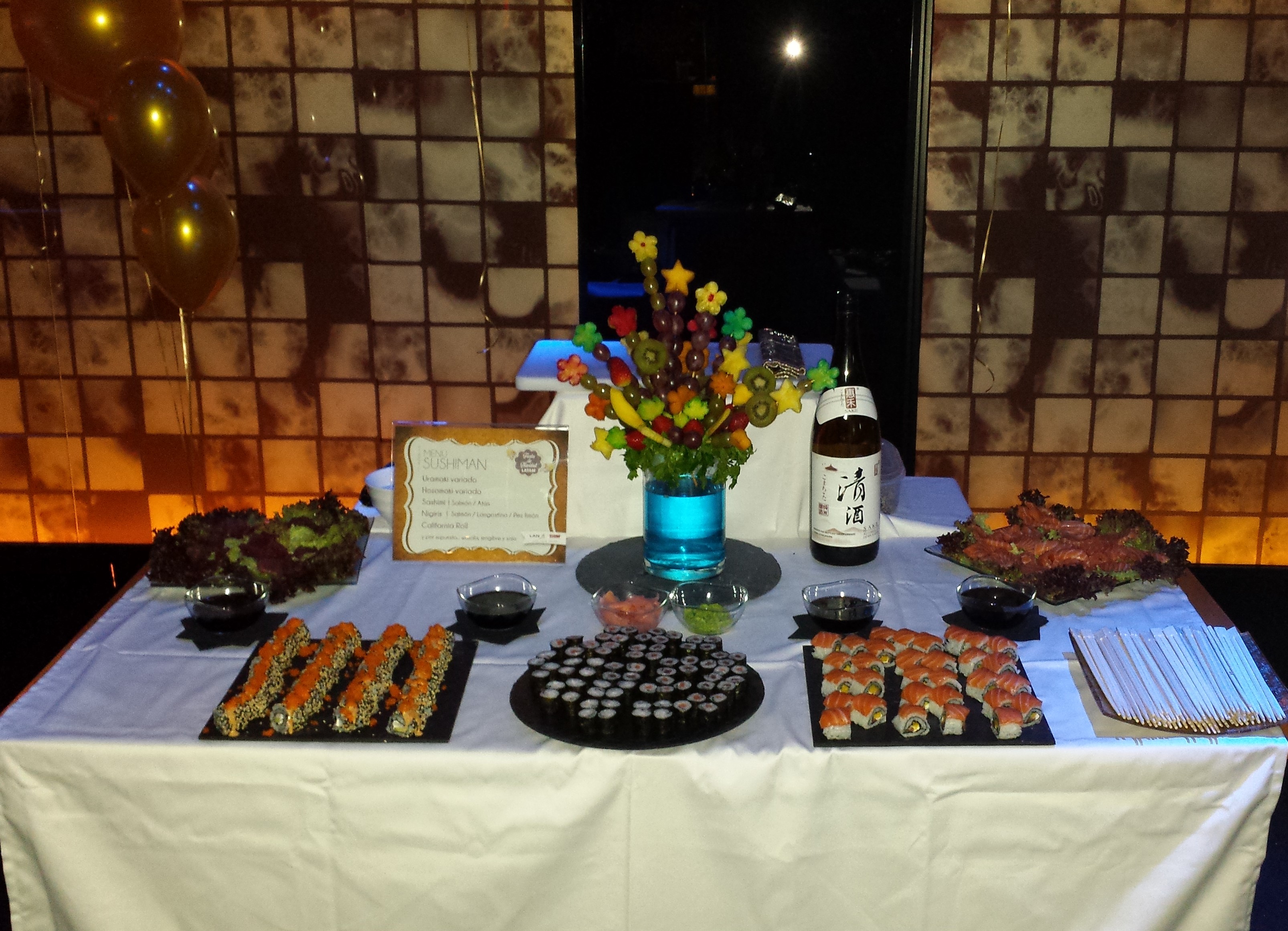 Celebración de cumpleaños con sushi